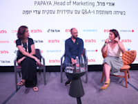 רעות כהן ואורי פרל בשיחה עם עדי יופה בכנס MAD HEAD / צילום: כדיה לוי