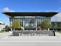 חברת Edwards Lifesciences / צילום: Shutterstock, Steve Cukrov