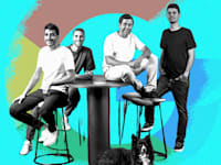 מייסדי וויז. מימין: רועי רזניק, עמי לוטבק, אסף רפפורט, וינון קוסטיקה / צילום: אבישג שאר הישוב (עיבוד תמונה: טלי בוגדנובסקי)