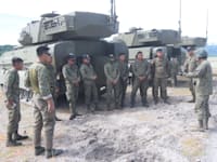 גדוד מצבא הפיליפינים עם טנקים קלים סברה 105 מ''מ מתוצרת אלביט / צילום: מתוך עמוד הפייסבוק 1st Tank Battalion Armor Division, PA