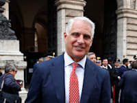 אנדריאה אורסל, מנכ''ל יוניקרדיט, / צילום: Reuters, Massimo Di Vita