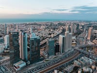 בנייני משרדים בתל אביב. ענף המשרדים ברוויה? / צילום: Shutterstock