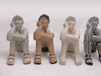 אוסף של פסלוני שרוליק תוצרת לפיד קרמיקה / צילום: קובי קלייטמן