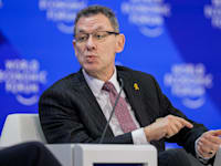 אלברט בורלא, מנכ''ל פייזר. ''מסכימים עם הקרן על דברים מסוימים'' / צילום: ap, Markus Schreiber