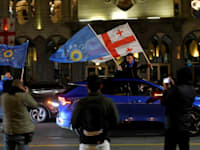 שמחת תומכי מפלגת ''החלום הגאורגי'' הפרו-רוסית שניצחה בבחירות / צילום: Reuters, Zurab Javakhadze