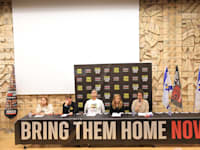 משפחות החטופים / צילום: אלון גלבוע