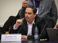 עו''ד עמית בכר, ראש לשכת עורכי הדין, בוועדת החוקה, היום / צילום: נועם מושקוביץ, דוברות הכנסת