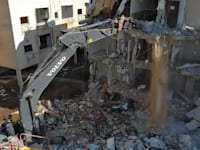 הריסה של בניין במסגרת פרויקט פינוי־בינוי / צילום: גל פליבה