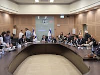 הדיון בוועדת הכספים בהצעת האוצר לקבע מס רכישה על דירה נוספת לעוד שנתיים, היום / צילום: דני שם-טוב, דוברות הכנסת