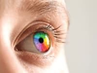 האנשים שעושים ניתוח לשינוי צבע העיניים בכל מחיר / צילום: Shutterstock