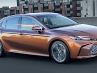 טויוטה קאמרי הייבריד / צילום: יח''צ