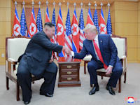 דונלד טראמפ נפגש עם קים ג'ונג און באזור המפורז הקוריאני, 2019 / צילום: Reuters, KCNA