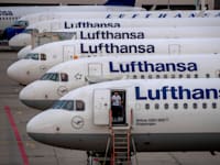 מטוסי לופטנזה / צילום: ap, Michael Probst