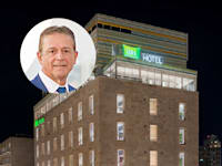 בעיגול: שלמה דהוקי / צילום: יח''צ