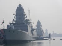 ספינות הצי ההודי בנמל מומביי בשבוע שעבר / צילום: ap, Rafiq Maqbool