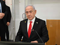 בנימין נתניהו מעיד בבית המשפט המחוזי בתל אביב / צילום: תמר מצפי