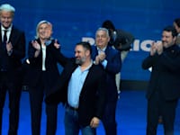 מנהיגי הימין הקיצוני של אירופה. בוועידת 'הפטריוטים' במדריד / צילום: ap, Paul White