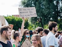 הפגנה של סטודנטים באמסטרדם בעקבות המחסור בדירות להשכרה. היוזמה הממשלתית לא פתרה את הבעיה / צילום: Shutterstock