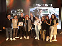 צוות כלמוביל וצוות משרד הפרסום אדלר חומסקי ורשבסקי / צילום: פביאן קולדורף