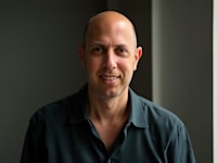 גלעד קייזר, מנהל מניות חו''ל, מגדל ביטוח ופיננסים / צילום: יח''צ מגדל