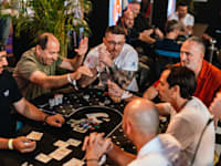 יוסי בניון, שלום מיכאלשווילי, לוחם שנפצע והוזמן לאירוע, ורמי לוי / צילום:  יח''צ