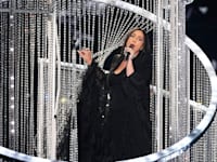 יובל רפאל שרה בגמר האירוויזיון, אמש (ש') / צילום: ap, Martin Meissner