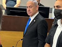 ראש הממשלה בנימין נתניהו בפתח חקירתו הנגדית, היום / צילום: עמירם גיל