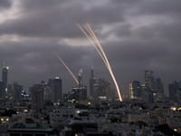 יירטים של ירי מאיראן / צילום: ap, Leo Correa