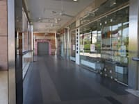 עסקים סגורים בקניון ערים כפר סבא, ביוני / צילום: רמי זרנגר