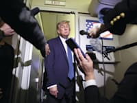 דונלד טראמפ בריאיון לכתבים השבוע / צילום: Reuters, Kevin Lamarque