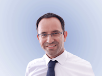 אביאל אזואלוס, ראש מחלקת השקעות, פרופאונד / צילום: עמי ארליך