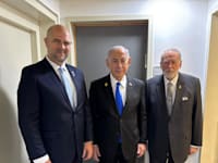 ראש הממשלה בנימין נתניהו, יו''ר הכנסת אמיר אוחנה ושגריר ארה''ב בישראל מייק האקבי בבית המשפט המחוזי בתל אביב