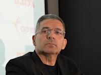 יעקב אטרקצ'י, מנכ''ל ובעלי אאורה, בכנס ההשקעות 2025 / צילום: תמר מצפי