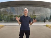 מנכ''ל אפל טים קוק, באפל פארק בקופרטינו / צילום: צילום מסך