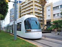 הרכבת הקלה ביפו. חיבור ישיר ומהיר למרכז העיר / צילום: Shutterstock