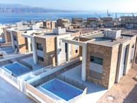 קוטג' עם נוף ושביל לים באילת / צילום: חברת עמרם אברהם