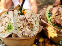 כריך במשק בולדס / צילום: רינת בין יח''צ