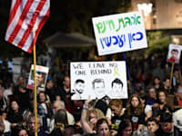 ההפגנה בכיכר הבימה בתל אביב / צילום: ליאור רוטשטיין