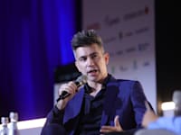 יבגני דיברוב בוועידת ישראל / צילום: שלומי יוסף