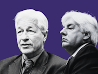 מימין: מנכ''ל AIG לשעבר מרטין סאליבן וג'יימי דיימון, מנכ''ל בנק ההשקעות ג'יי.פי מורגן / צילום: Reuters, Larry Downing, Mikala Compton/American-Statesma