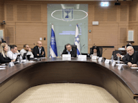 הדיון בוועדת הכלכלה על הוזלת תעריפי ביטוחי הרכב / צילום: דוברות הכנסת, דני שם טוב