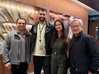 ג'נסן האונג, מנכ''ל ומייסד אנבידיה, ועמית קריג, מנהל מרכז הפיתוח בישראל, במפגש עם אבינתן אור ונועה ארגמני