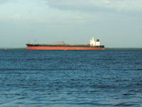 מכלית נפט בחופי ונצואלה / צילום: Reuters, Humberto Matheus/Sipa USA