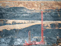 מכרה הזהב פואבלו וייחו של תאגיד בריק גולד. לחברות הגדולות יש גישה למימון זול יותר / צילום: Reuters, Ricardo Rojas