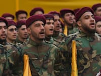 אנשי חיזבאללה בהלוויה של רמטכ''ל ארגון הטרור / צילום: ap, Hussein Malla