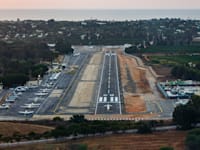 שדה התעופה בהרצליה / צילום: נועם הרמן