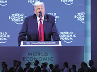 נאום טראמפ מוקרן בדאבוס / צילום: Reuters, Denis Balibouse