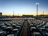 מכוניות בנמל בסין / צילום: Shutterstock