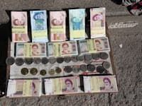 חלפני כסף ברחובות טהראן / צילום: ap, Vahid Salemi