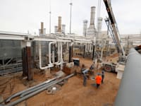 מתקן גז בסוריה / צילום: ap, Omar Sanadiki